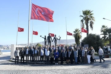 Kuşadası’nda Muhtarlar Günü için tören düzenlendi
