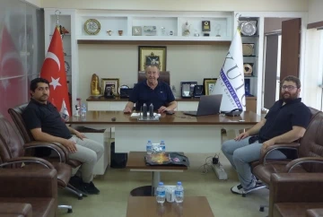 Kuşadası Ülkü Ocakları Yönetimi, Başkan Akdoğan ile görüştü
