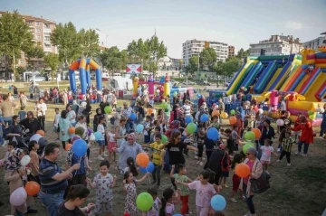 Kütahya Belediyesinin &quot;Bir gülüş bize yeter&quot; projesi başladı
