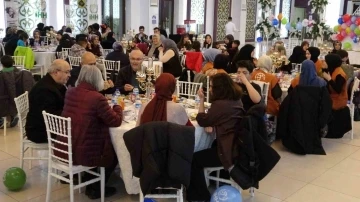 Kütahya İHH, yetim çocuklar için iftar programı düzenledi
