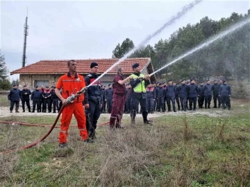 Kütahya OBM orman yangınları ile mücadelede askeri birliklere eğitim veriyor
