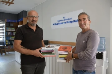 Kütüphane ve Kitap Kafe okuma sevgisi kazandırıyor
