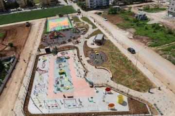 Magandalar bilim ve enerji parkını kesici aletlerle talan etti
