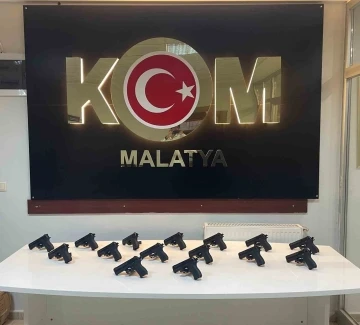 Malatya’da çok sayıda kaçak silah ele geçirildi
