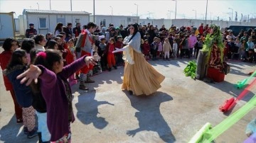 Malatya'da depremzede çocuklar tiyatro oyunu izledi