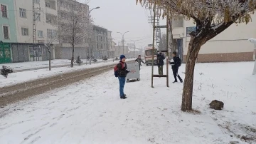 Malazgirt’te kar yağışı
