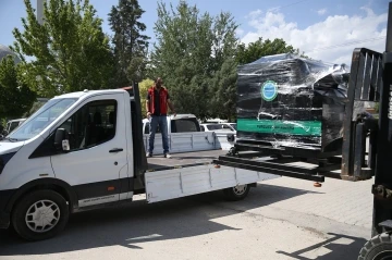 Mama üretim makineleri sokak hayvanlarına temiz mama sağlıyor
