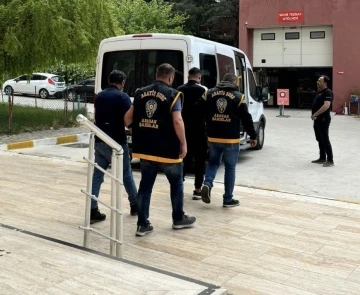 Manisa’da aranan şahıslara eş zamanlı operasyon: 16 tutuklama
