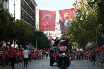 Manisa’da Cumhuriyetin 100. yılı coşkuyla kutlandı
