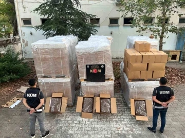 Manisa’da kaçakçılık operasyonu: 3 ton tütün ele geçirildi
