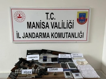 Manisa merkezli 3 ilde suç örgütüne jandarma baskını
