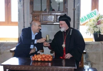 Mardin’de Paskalya Bayramı Kutlandı
