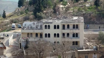 Mardin’in betonarmeleri bir bir yıkılıyor, tarihi doku ortaya çıkartılmaya devam ediyor
