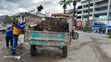 Marmaris’te fırtına temizliği
