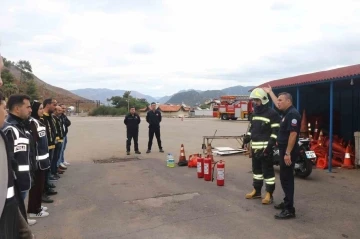 Marmaris’te itfaiyeden polise yangın eğitimi
