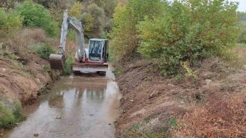 MASKİ il genelinde dere temizliklerine ara vermiyor
