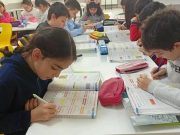 Matematik Müzesinde 240 öğrenci matematik öğreniyor
