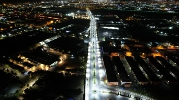 Mehmet Akif Ersoy Caddesi’ne modern aydınlatma
