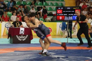 Mehmet Akif Pirim U15 Grekoromen Güreş Türkiye Şampiyonası başladı
