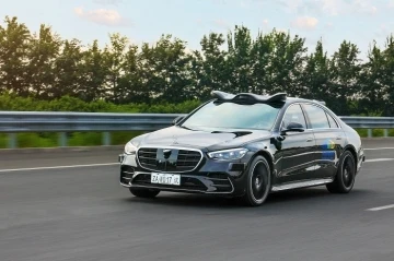 Mercedes-Benz, Pekin’de Seviye 4 otomatik sürüş testi için onay aldı
