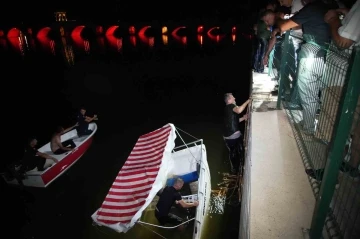 Meriç Nehri’nde can pazarı: Alabora olan teknedeki 5 kişi boğulmaktan son anda kurtarıldı
