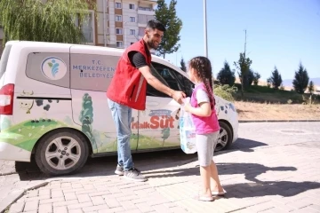 Merkezefendi halk sütü yüzleri güldürüyor
