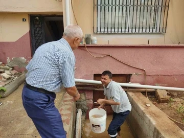 Mersin’de ev ve iş yerleri su basan vatandaşlar: &quot;Her yıl aynı şeyleri yaşıyoruz&quot;
