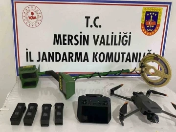 Mersin’de kaçak kazı yapan 2 şüpheli suçüstü yakalandı
