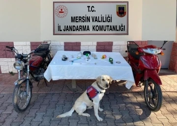 Mersin’de uyuşturucu satan şüpheli jandarma tarafından yakalandı