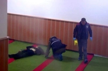 Mescit cinayetinin serbest bırakılan şüphelisi hakkında yakalama kararı çıkarıldı
