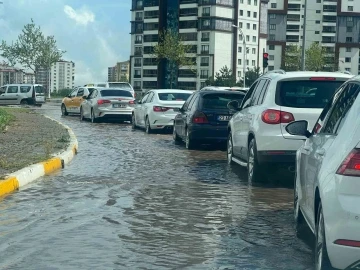 Meteorolojiden Diyarbakır ve Batman için ’gök gürültülü sağanak’ uyarısı
