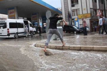 Meteorolojiden sağanak yağış uyarısı
