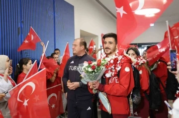 Tekvandocular 5 madalya kazandı! Metin Şahin: &quot;Rekorları kırdık, tarih yazdık&quot;