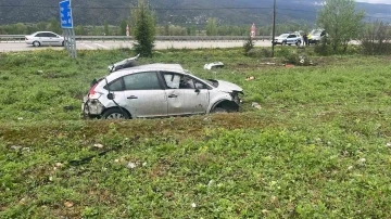 Metrelerce sürüklenen otomobilin camından fırlayan sürücü ağır yaralandı
