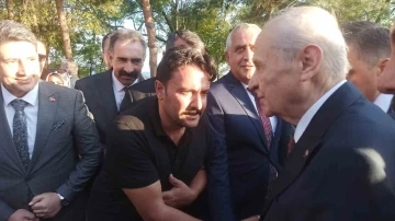 MHP Lideri Bahçeli Ahlat’ta partililerle bir araya geldi
