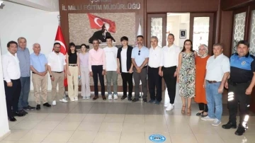 Milli Eğitim Müdürü Kodek, LGS birincilerini ödüllendirdi
