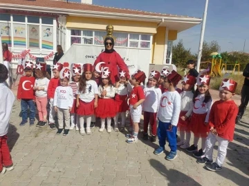 Miniklerin Cumhuriyet coşkusu
