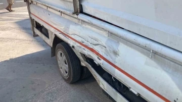 Motosiklet kamyonete çarptı, fırlayan yolcuyu başka araç ezdi: 2 yaralı
