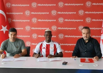 Moussa Djenepo, Antalyaspor’da
