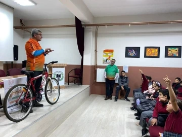 Muğla’da okullarda bisiklet eğitimleri veriliyor
