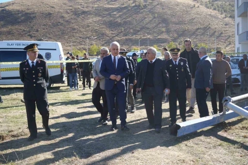 Muş Valisi Ani Çakır tren kazasının olduğu bölgeye gitti
