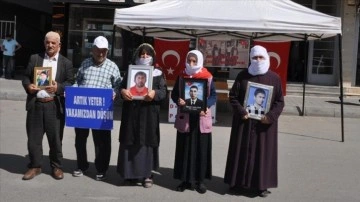 Muşlu aileler HDP önündeki eylemlerini sürdürdü