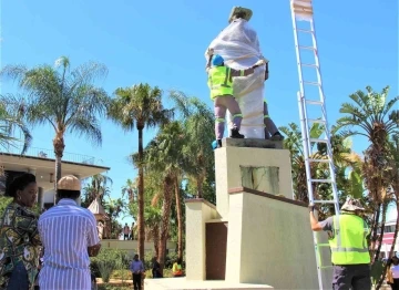 Namibya’da sömürge ve katliam timsali heykel kaldırıldı