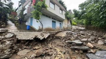 Nazilli’de Demirciler Mahallesi sele teslim oldu
