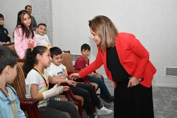 Nevşehir Valisi Becel, öğrencilere ‘Hayat Bilgisi’ dersi verdi
