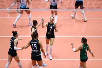 Nilüfer Belediyespor Eker, Kupa Voley'e galibiyetle başladı