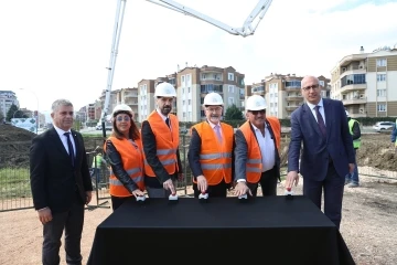 Nilüfer’de Dr. Refik Saydam Sağlıkçılar Parkı’nın temeli atıldı