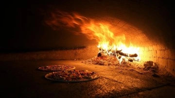 Odun ateşinde pizza yapılan Süryani köyleri lezzet durağı oldu