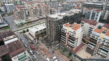 Ofisi yanan vatandaş: &quot;Yangın gündüz olsaydı felaketi yaşardık&quot;
