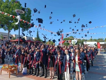 OMÜ’nün çiçeği burnunda doktorlarından yönetime sitem
